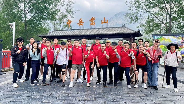 1750665949758310 j9国际集团高管团队